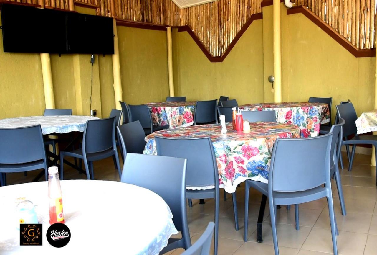 Golden View Hotel Ibanda Exterior foto
