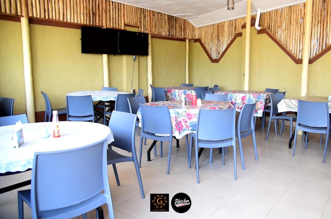 Golden View Hotel Ibanda Exterior foto