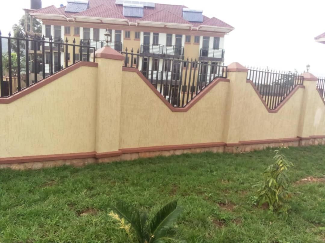 Golden View Hotel Ibanda Exterior foto